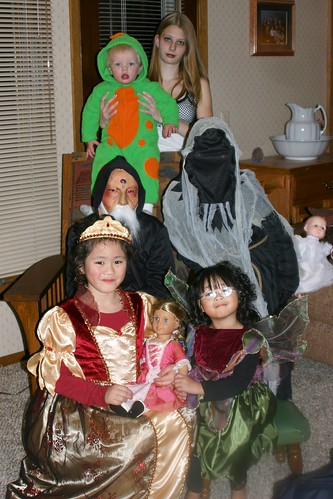 The Girls and their Cousins on Halloween