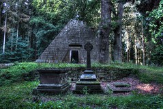 Illuminati Graveyard (DE)