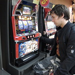 Tuomas playing Hokuto no Ken slotmachine