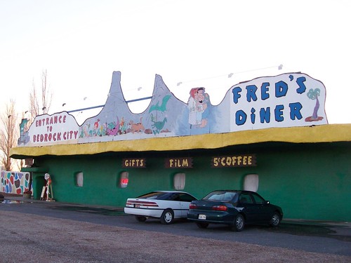 Fred's Diner, the entrance to Bedrock City and the chock-a-block gift shop/coffee bar - bedrock04x