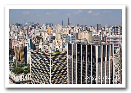 la burbuja inmobiliaria brasileña, en “El País”