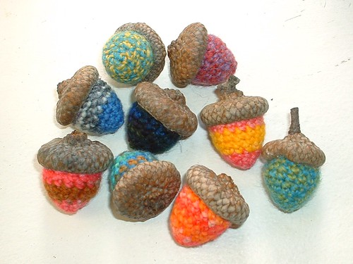 crochet acorns
06-02-11