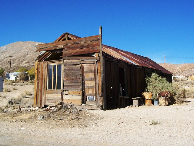 Ramshackle ruins at Darwin ghost town outside of Death Valley (darwin10xy)