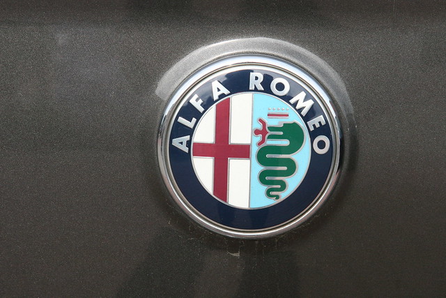 logo alfa romeo 2006 rear