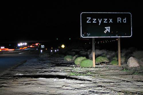 Zzyzx Road along the I-15 in California - 無料写真検索fotoq