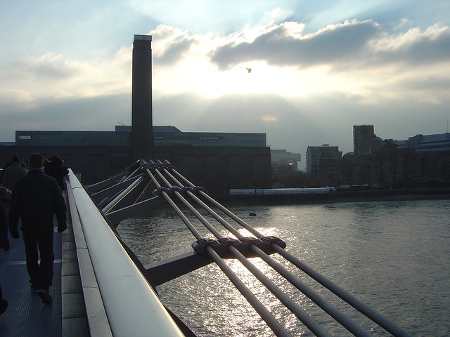 Millenium Bridge Tate Modern Museum London