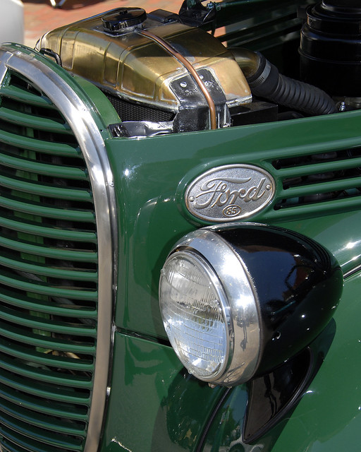 OLD CAR ONLINE: CLASSIC AND ANTIQUE CARS, TRUCKS, TRACTORS AND