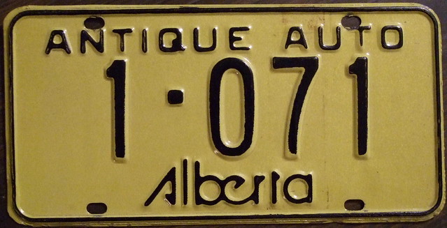 ANTIQUE  CLASSIC CARS IN ALBERTA :: REALLY MADE IN CANADA ™