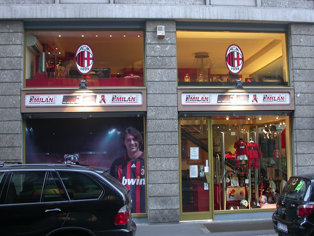 Download this Milan Shop picture