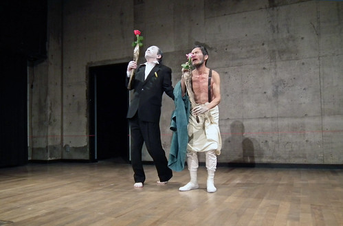 石井満隆 Mitsutaka Ishii and 大森政秀 Masahide Ohmori Butoh Dance Performance at Terpsichore (Tokyo, 2011)