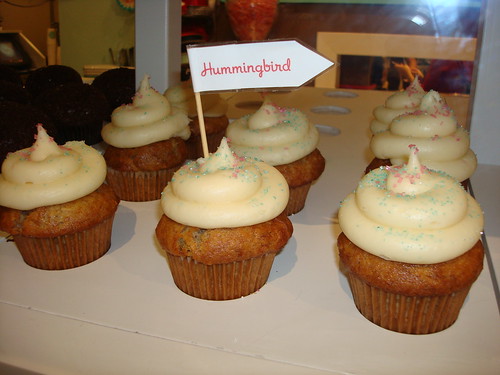 Hummingbird Cupcakes, Trophy Cupcakes
