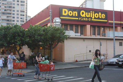 Don Quijote, Honolulu, Hawaii