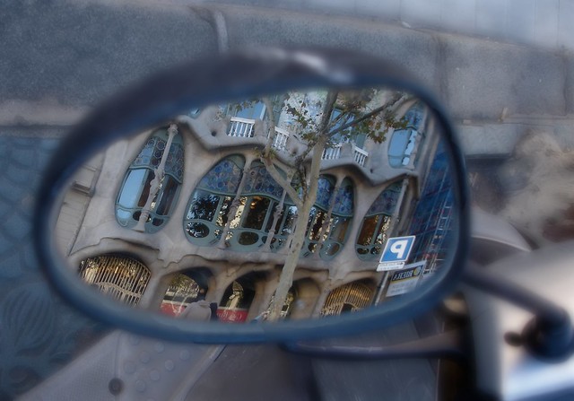 Reflecting on Casa Batlló