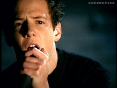 simple plan pierre bouvier from the perfect video
