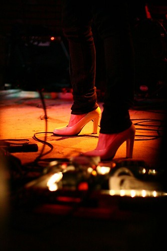 feet leisha hailey uh huh her bottom of the hill taken by mioi