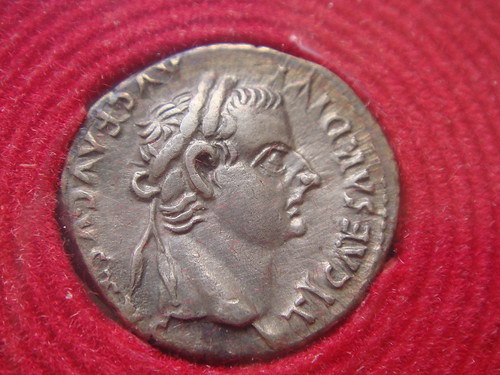 العملة المذكورة بالانجيل من زمن سيدنا المسيح ع The Biblical Tribute Penny: Tiberius AR Denarius 16-34 AD; Obverse