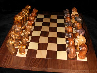 Chess set-lions vs dogs-004