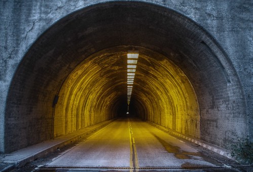 Yosemite tunnel tonemapped in qtpfsgui
