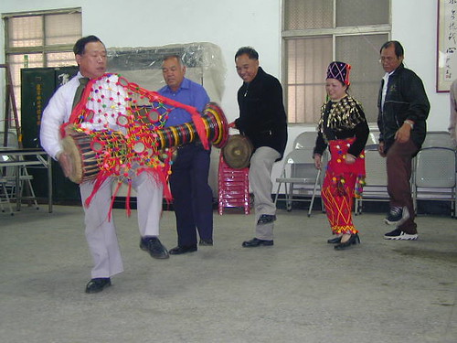 traditional Jingpo dance