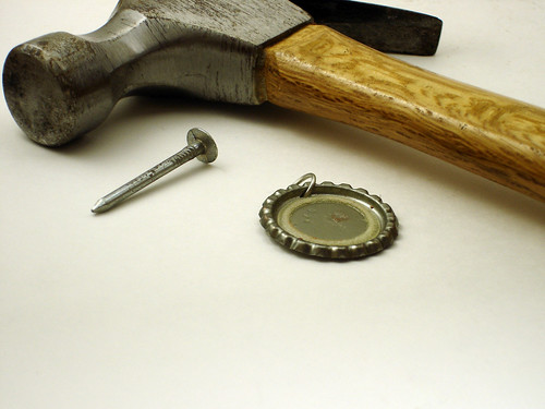 Обзор- нестандартные инструменты и материалы для полимерной глины. Step 2: Punch Hole in Bottle Cap