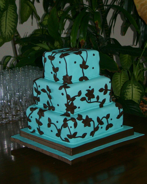 Blue Brown Wedding Cake This is a blue cake with brown leaves and vines