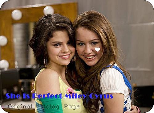 this is a pic of Miley and Selena aww they're look so pretty 