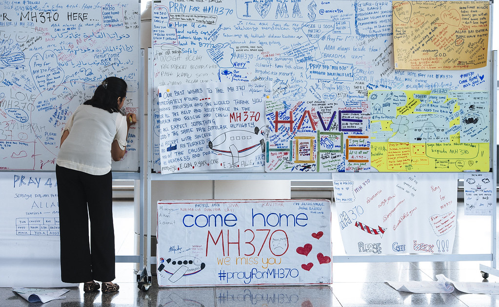 Malaysia Airlines | Pray For MH370
