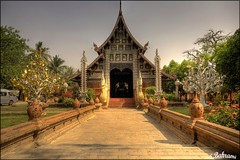 You will see plenty of temples like this in Chiang Mai during your northern Thailand tours