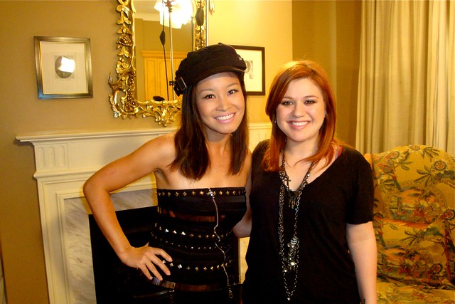 5 FM Hollywood Reporter Jen Su welcomes American Idol Kelly Clarkson to 