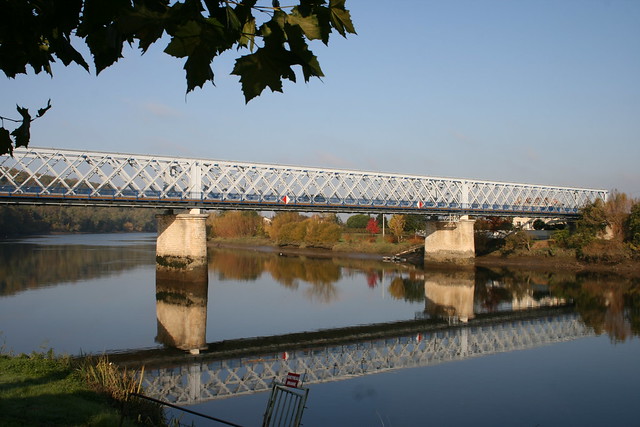 Un Pont sur la Dordogne