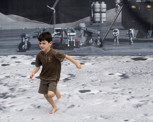 photographic proof NASA faked the moon landing