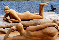 Nacktskulpturen auf Landesgartenschau