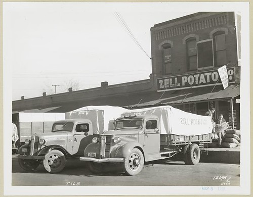 [Model T 16 B used for shipping potatoes for Zell Potato Co....
