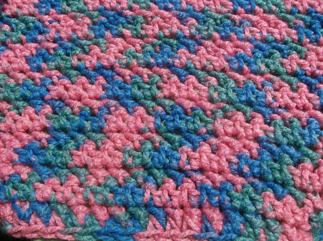 SewChic: Crocheted-Edge Blanket Tutorial