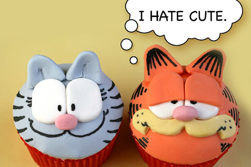 Comic Cupcakes Garfield's just a little jealous of Nermal I think