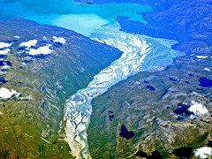 格陵蘭融化的冰河開闢出通往海洋的新路徑（攝影：Giovanni Paccaloni）