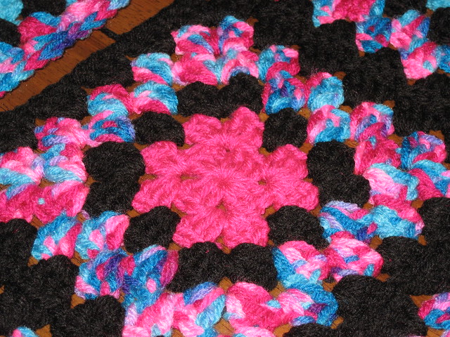 Free Pattern: Simple 7&quot; Granny Square to Crochet - Yahoo! Voices