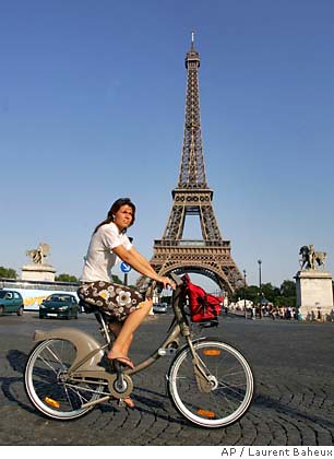 Velib at the Eiffel Tower