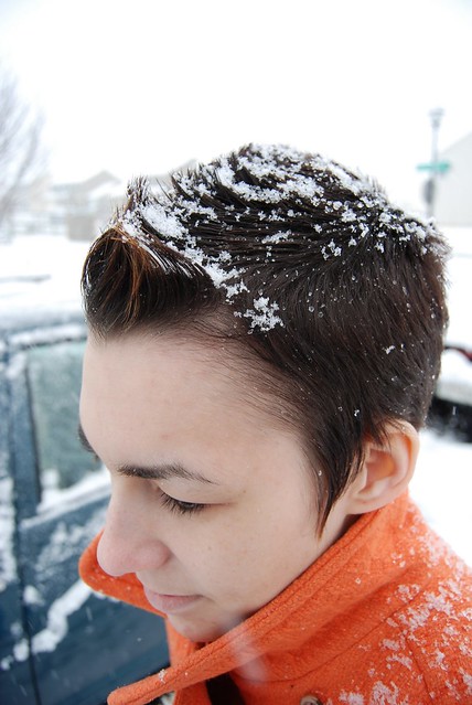 Dandruff in Adults: Condition, Treatments, and Pictures ...
