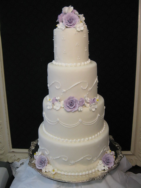 lavender wedding cake stephaniethebakercom