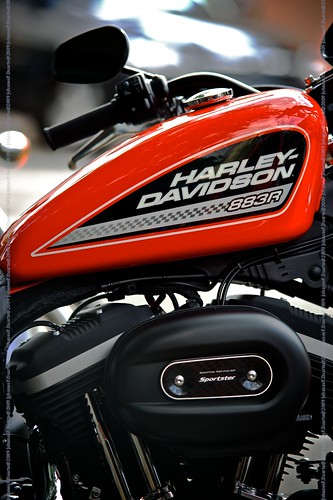 Harley-Davidson 883R
