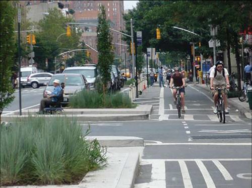 bicycling in Ney York City (courtesy of NYC government)