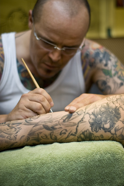 latin kings tattoos crosses tattoos tatoo tribal hand henna tattoo chicanos