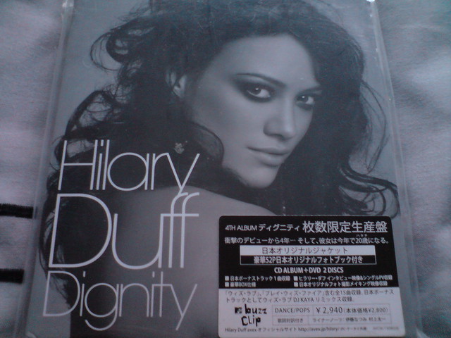 Hilary Duff Dignity