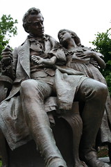 Thomas Hopkins Gallaudet and Alice Cogswell statue