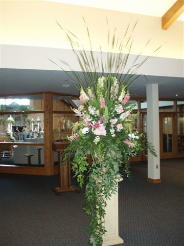 church flower arrangements for weddings