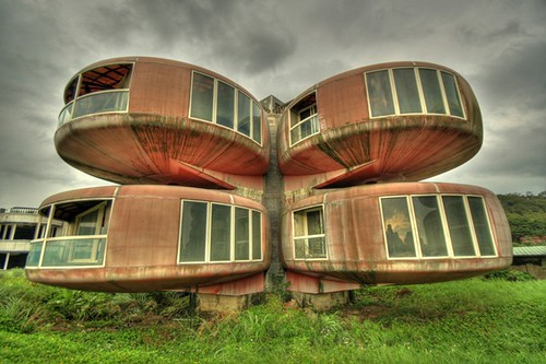 The Ufo House ( Sanjhih , Taiwan )