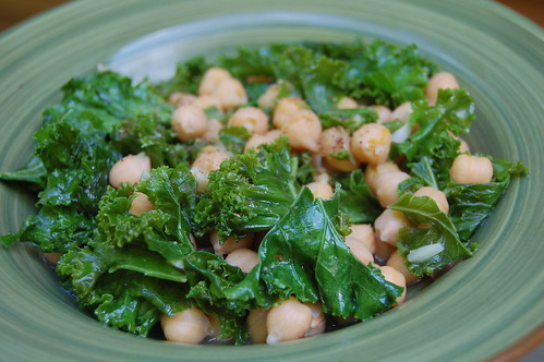 indian spiced kale & chick peas