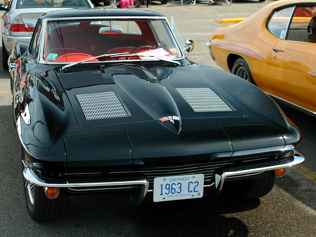 A very pretty 1963 C2 Corvette coupe if the licence plate is to be believed
