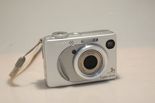 Sony DSC-W1 - Camera-wiki.org - The free camera encyclopedia